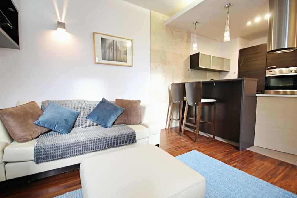 Parkowy Apartament Lejlighed Wrocław Eksteriør billede