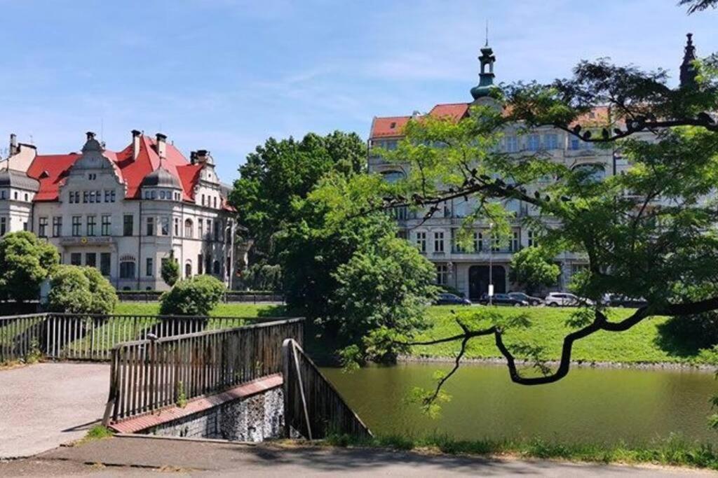 Parkowy Apartament Lejlighed Wrocław Eksteriør billede